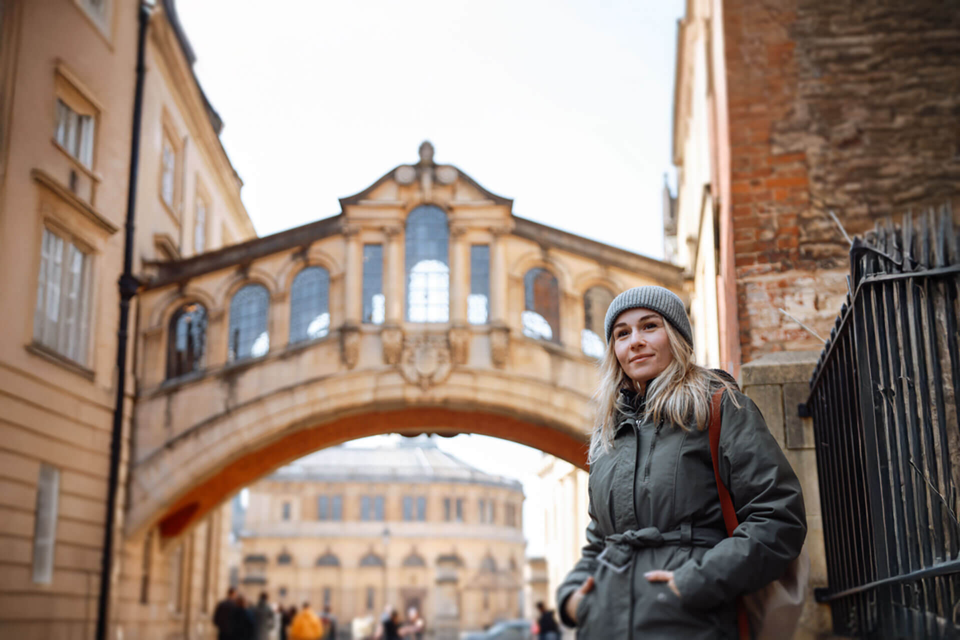 Teilnehmerin erkundet Oxford während ihrer Englisch Sprachreise