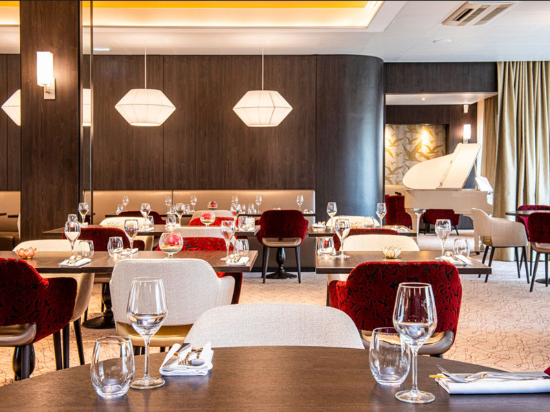 Eleganter Speisebereich der Premium-Residenz in Rouen mit Restaurant – Unterkunft für Business Sprachschüler