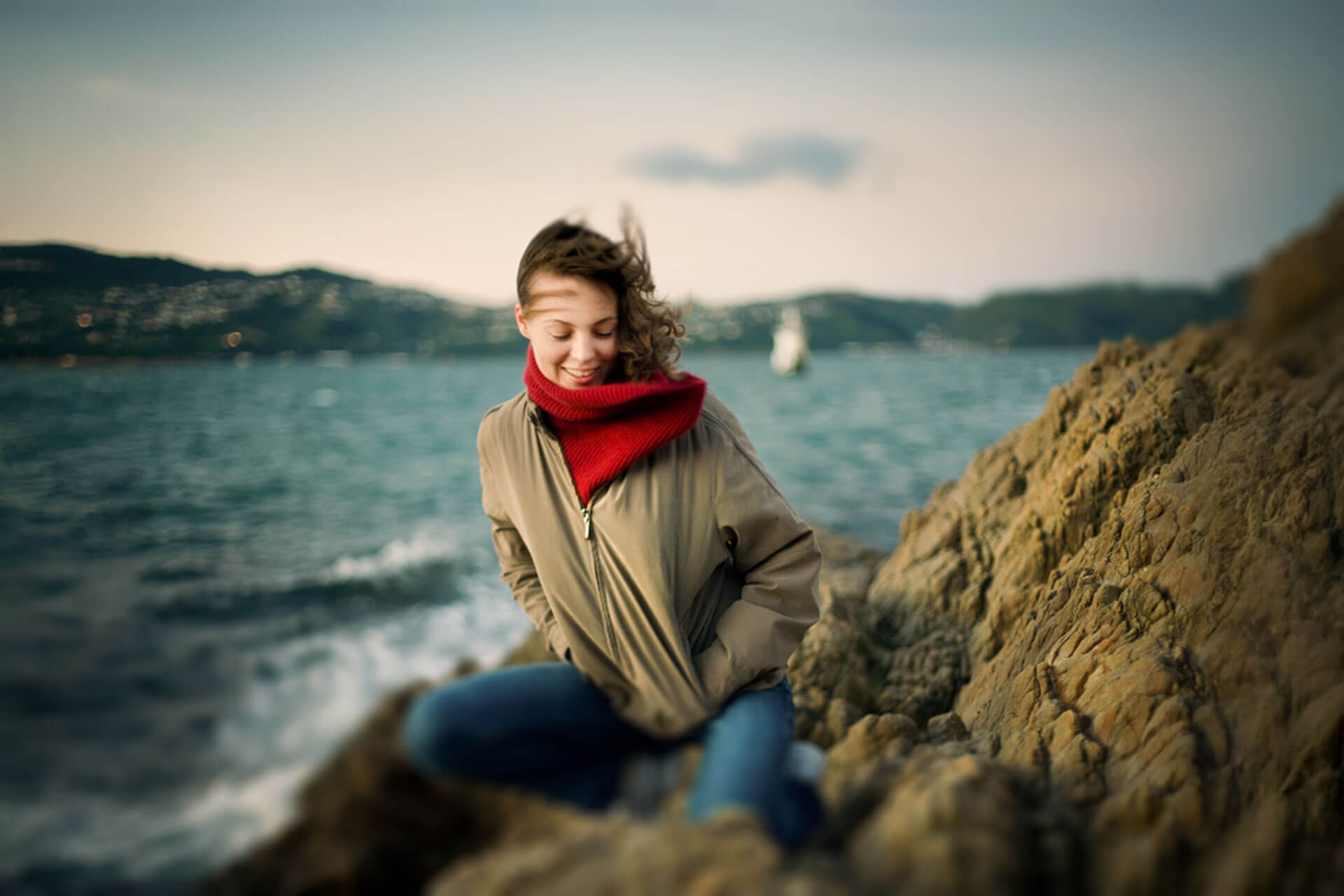 Sprachreisende am Meer in Wellington in Neuseeland