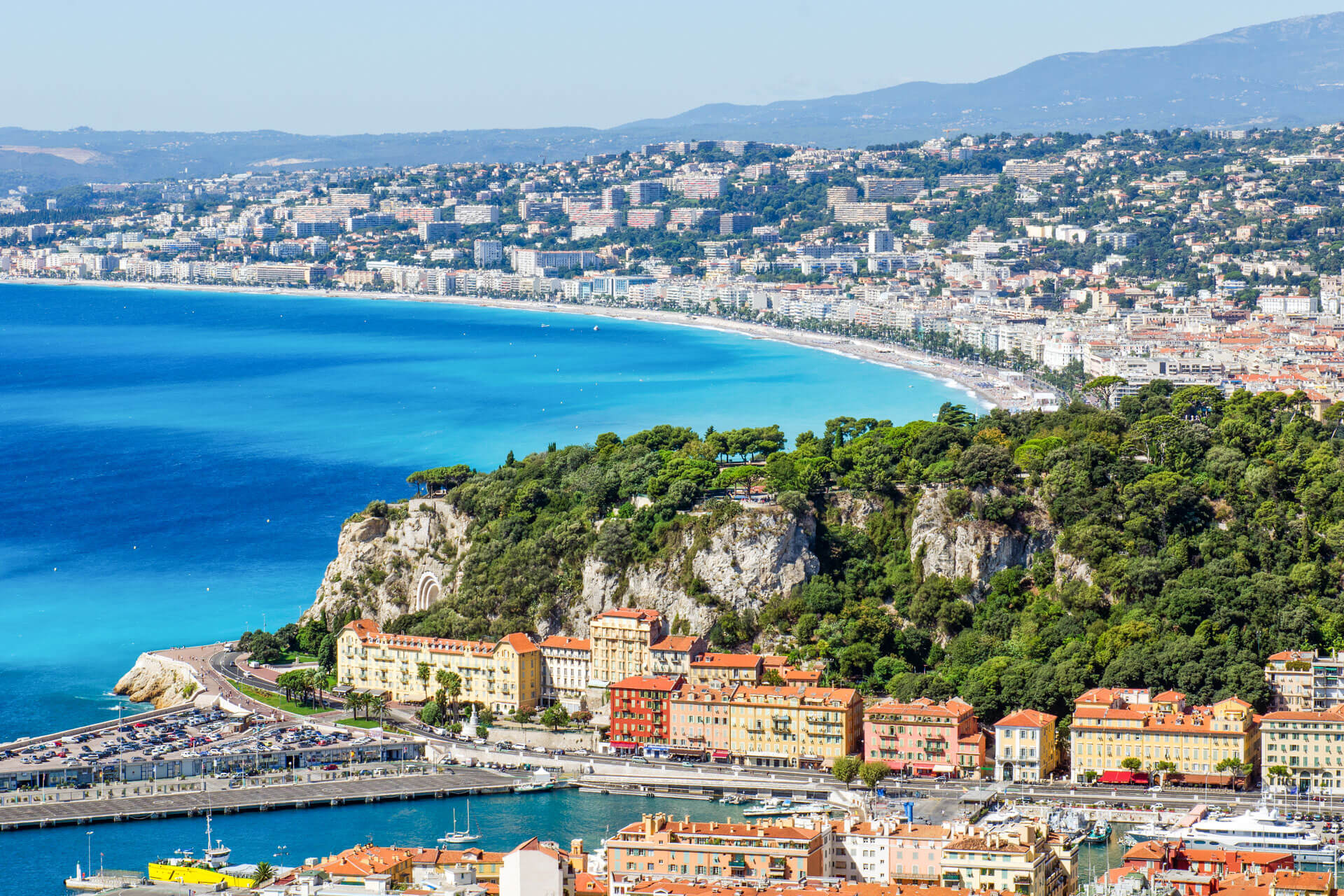 Panoramablick auf die Küste von Nizza Sprachreise Französisch lernen am Meer