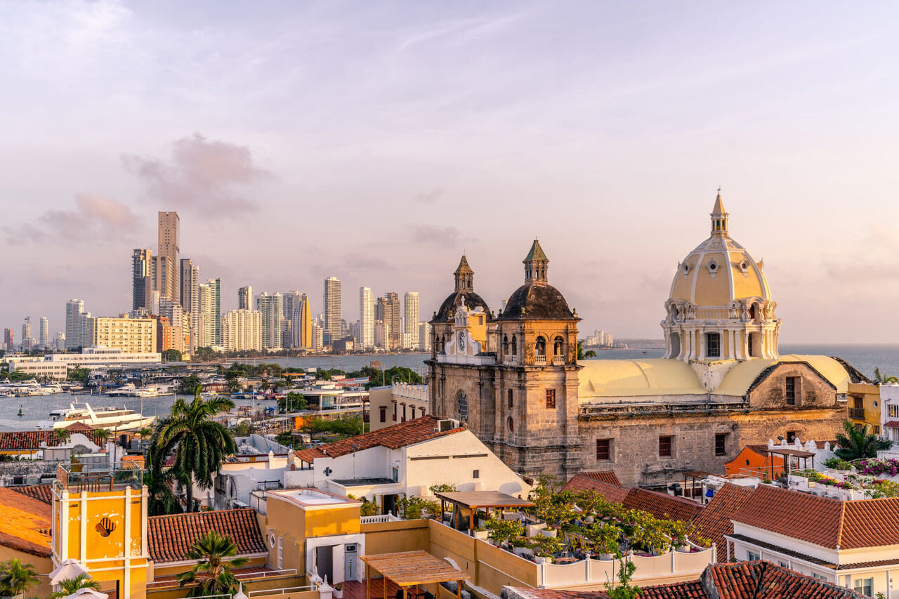 Altstadt von Cartagena mit Kathedrale Sprachreise Spanisch in Kolumbien