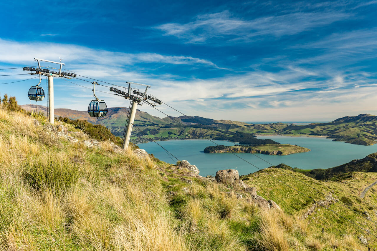 Abendblick über Stadtlichter von Christchurch, Sprachreise mit urbaner Naturkulisse.