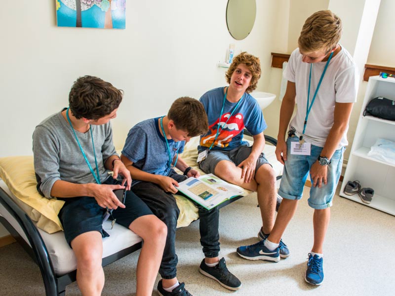 Beispiel Zimmer Collège Saint-Roch, Sprachreisen für Schüler Belgien